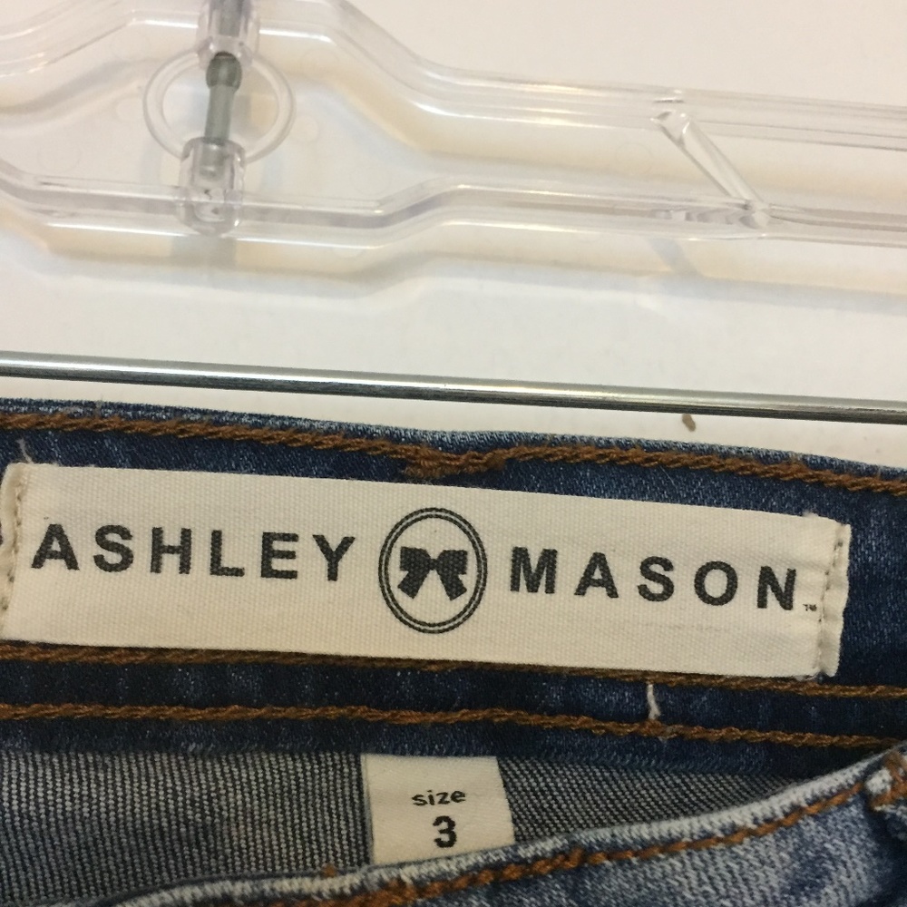 Distressed Embroidered Jeans - Picture 3 of 4